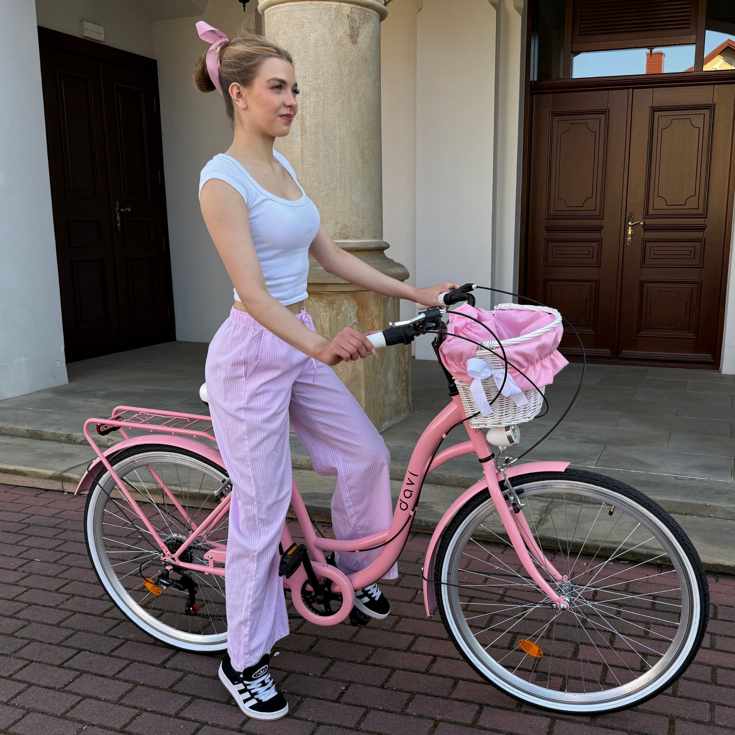 Bicicletă damă ușoară cu cos Davi Emma 7 viteze, 28, 160-185 cm , Roz/Negru